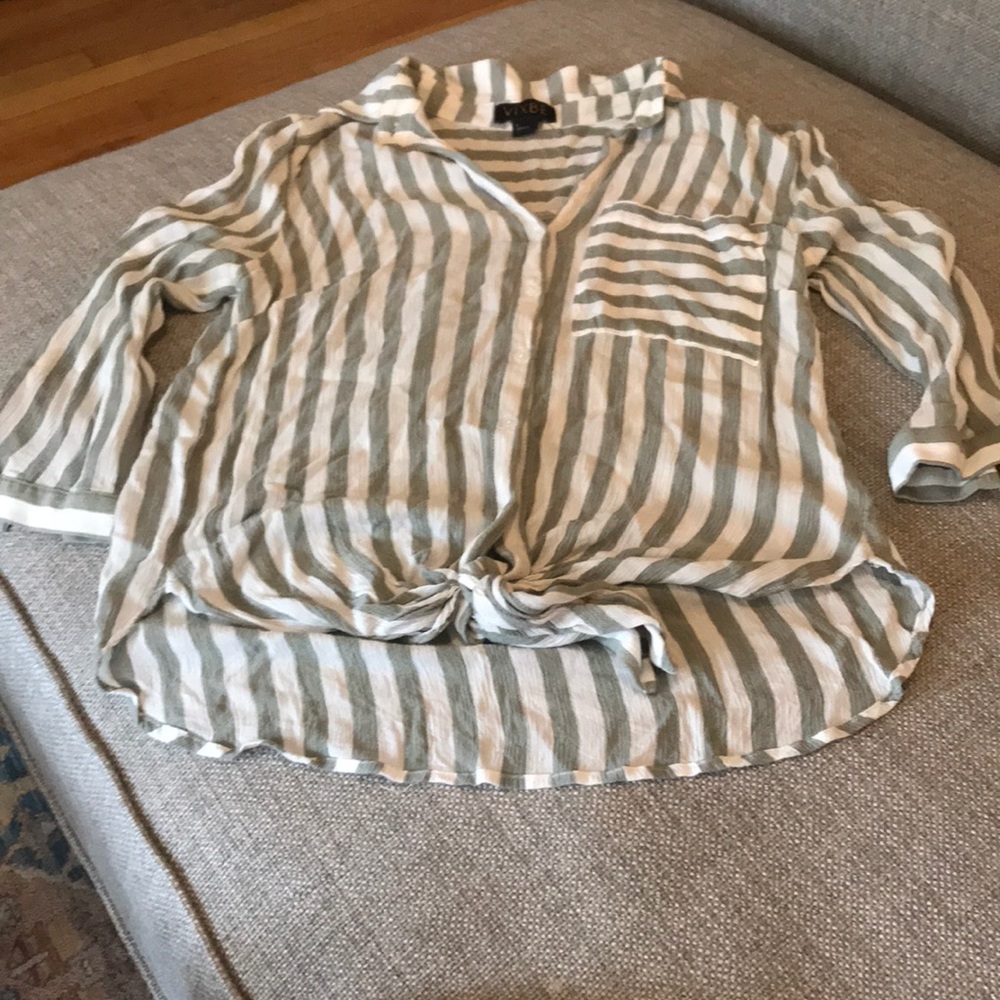 Vixbe small 3/4 stripped button up